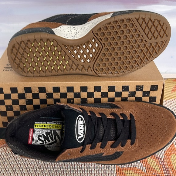 Vans WMNS Zahba
Zion Wright Brown/Multi
VN00070QBF0
Sneakers - Picture 4 of 16